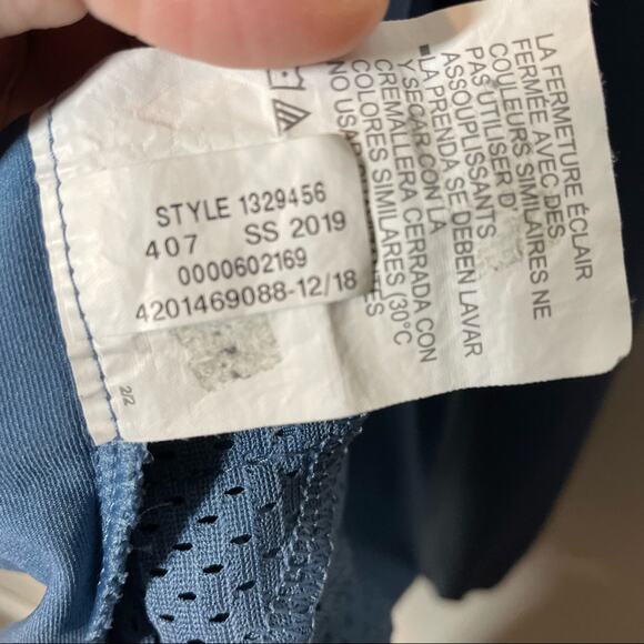 Under Armour Blue Full Zip Heatgear Lightweight Jacket Large - Picture 5 of 9